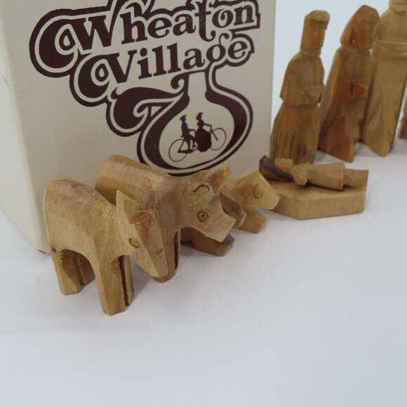 Wheaton Village 11 Piece Hand Carved Wood Nativity Scene Figurines Christmas VTG - Picture 6 of 8